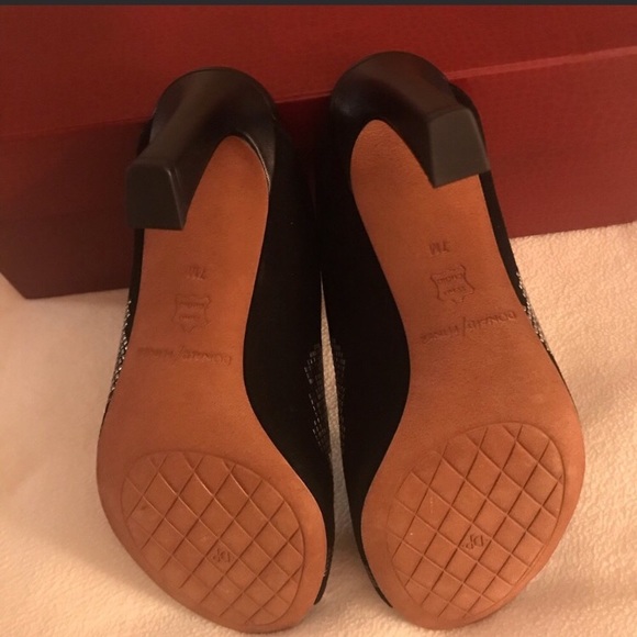 Donald Pliner brand new black suede shoes, size 7 - Picture 4 of 4